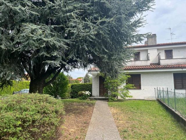 Villa Schiera in vendita a Verderio Superiore, Lombardia