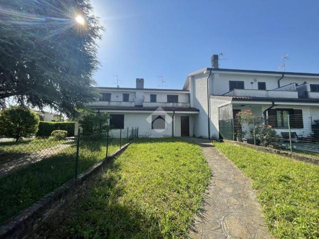 Villa Schiera in vendita a Verderio Superiore, Lombardia