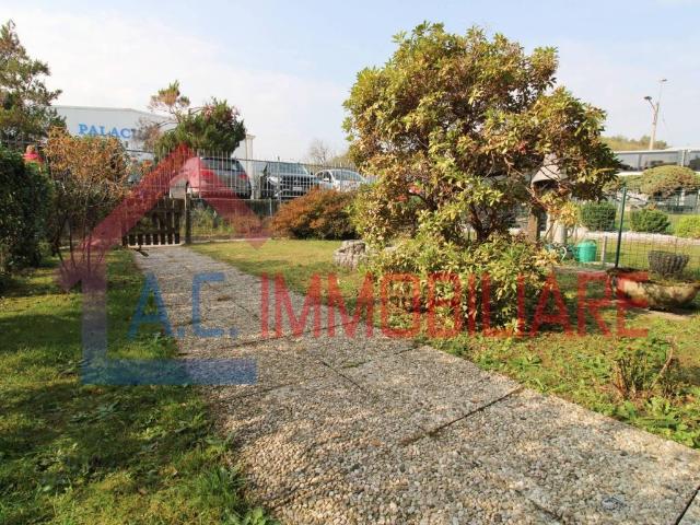 Villa Schiera in vendita a Vergiate, Lombardia
