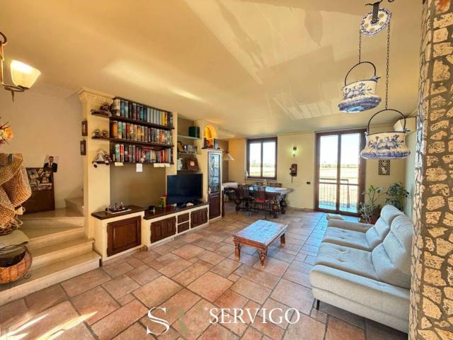 Villa Schiera in vendita a Unione dei Comuni I Fontanili, Zelo Surrigone