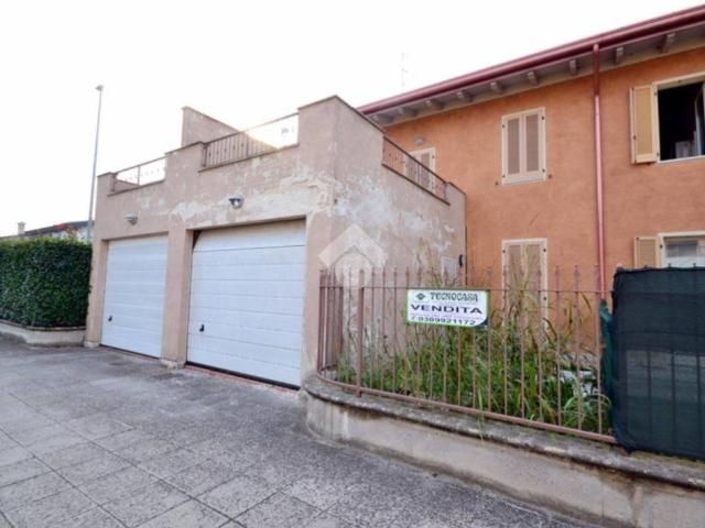 Villa Schiera in vendita a Verolavecchia, Lombardia