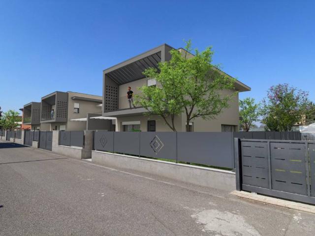 Villa Schiera in vendita a Sud, Brenzone