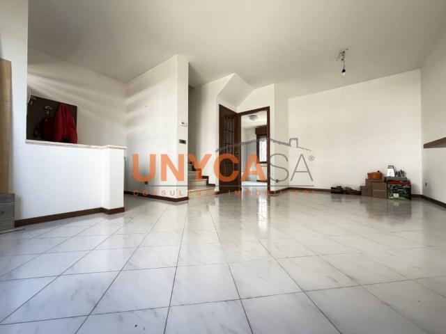Villa Schiera in vendita a Sud-Est, Brenzone