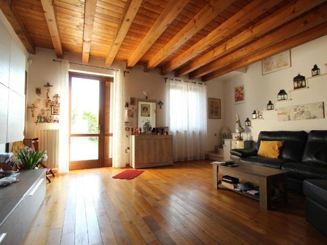 Villa Schiera in vendita a Trezzolano, Verona