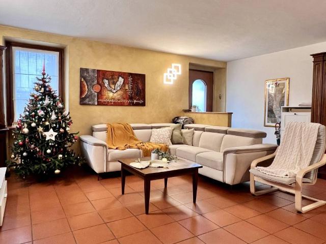Villa Schiera in vendita a Ovest, Brenzone