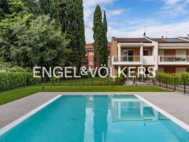 Villa Schiera in vendita a Ponte Florio, Brenzone