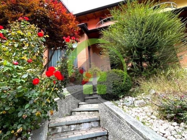 Villa Schiera in vendita a Cereti, Vertova