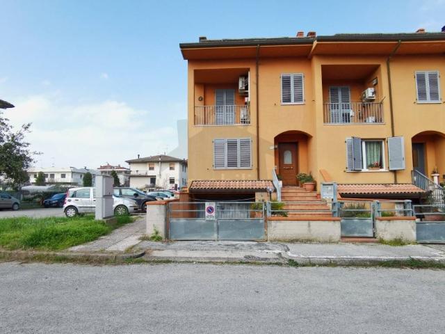 Villa Schiera in vendita a Unione di comuni Valmarecchia, Verucchio