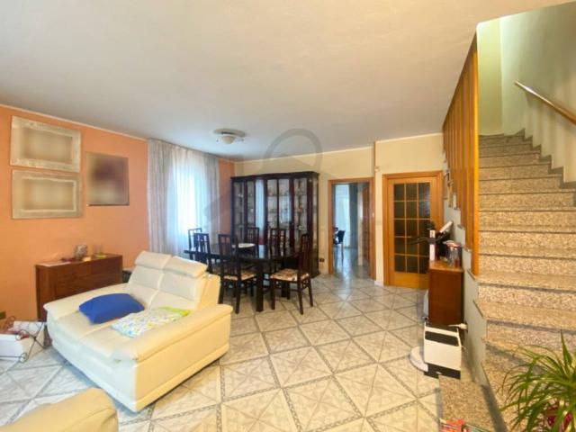 Villa Schiera in vendita a Unione di comuni Valmarecchia, Verucchio