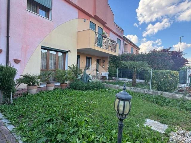 Villa Schiera in vendita a Vescovana, Veneto