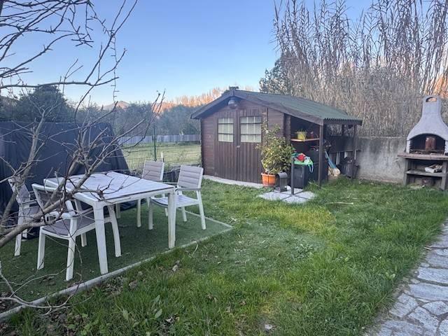 Villa Schiera in vendita a Vezzano Ligure, Liguria