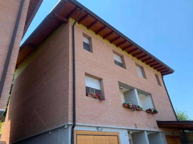 Villa Schiera in vendita a Colline Matildiche, Re