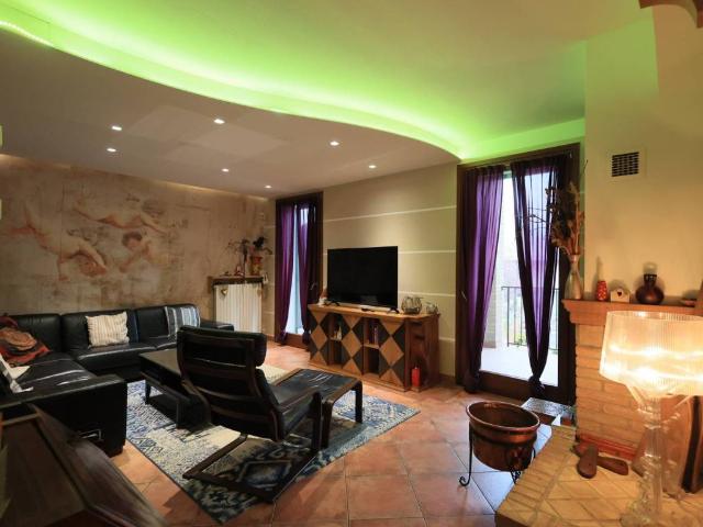 Villa Schiera in vendita a Colline Matildiche, Re