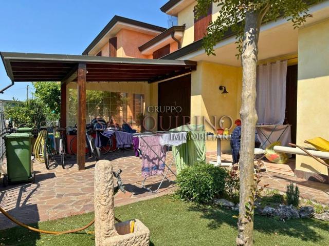 Villa Schiera in vendita a Viadana, Lombardia