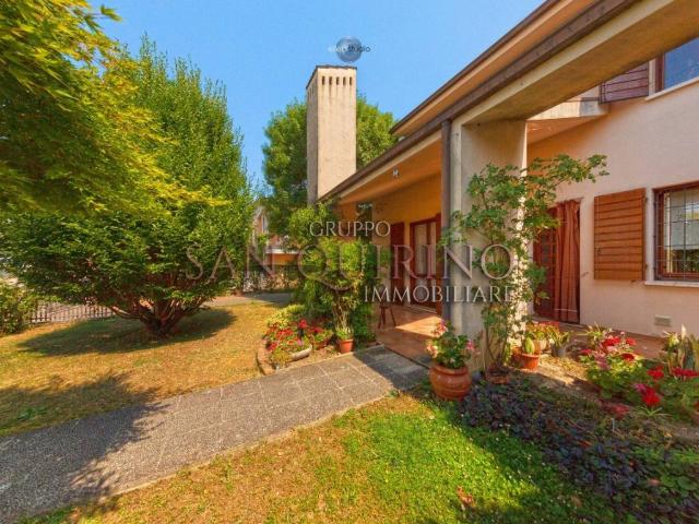 Villa Schiera in vendita a Viadana, Lombardia