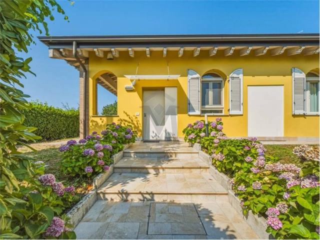 Villa Schiera in vendita a Tresinaro - Secchia, Re