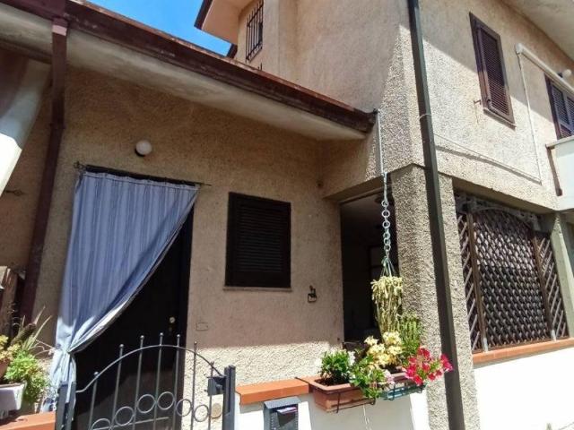 Villa Schiera in vendita a Torre del Lago Puccini, Viareggio