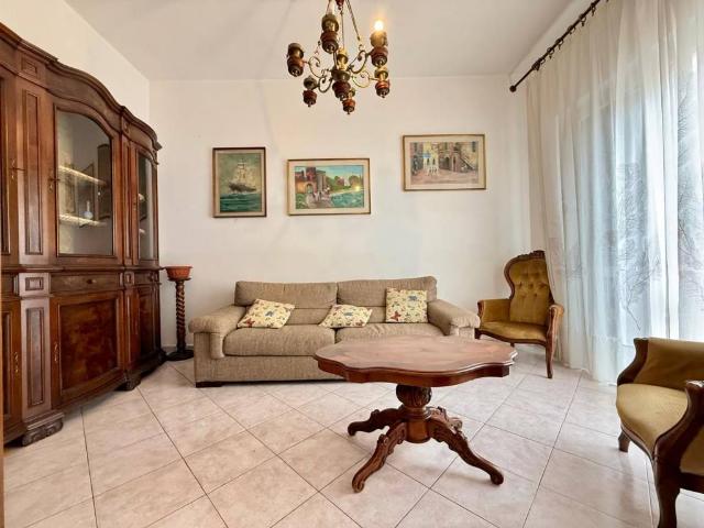 Villa Schiera in vendita a Viareggio, Toscana