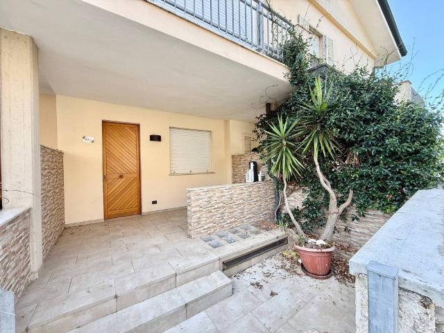 Villa Schiera in vendita a Torre del Lago Puccini, Viareggio