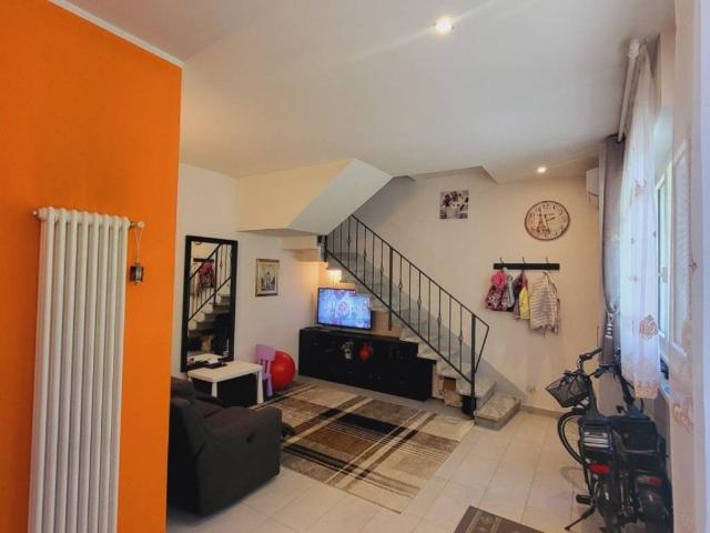 Villa Schiera in vendita a Forcone, Viareggio