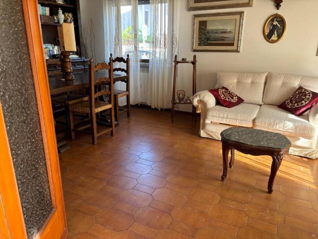 Villa Schiera in vendita a Ex Campo d'Aviazione, Viareggio