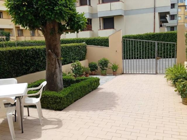 Villa Schiera in vendita a Ex Campo d'Aviazione, Viareggio