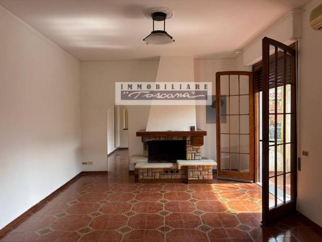Villa Schiera in vendita a Viareggio, Toscana