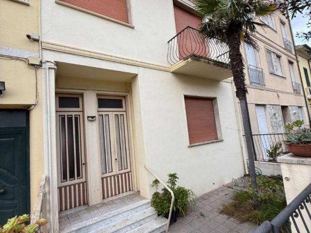 Villa Schiera in vendita a Viareggio, Toscana