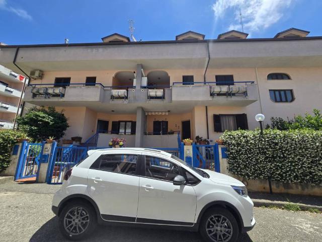 Villa Schiera in vendita a Contrada Feudotto, Calabria