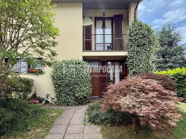 Villa Schiera in vendita a Viganò, Lombardia