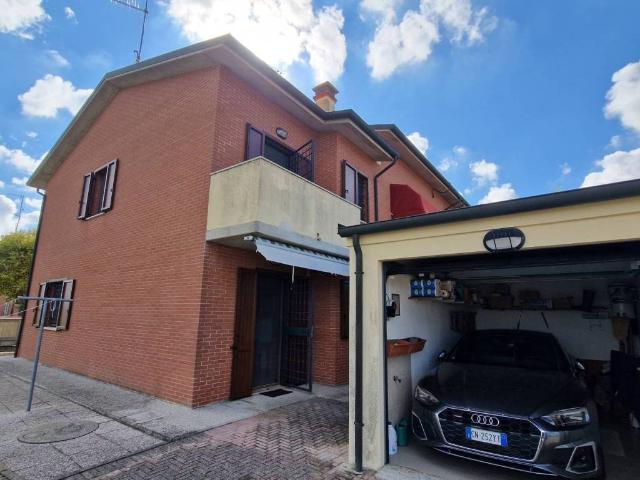 Villa Schiera in vendita a Vigarano Mainarda, Ferrara
