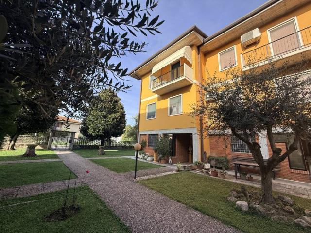 Villa Schiera in vendita a Vigasio, Verona