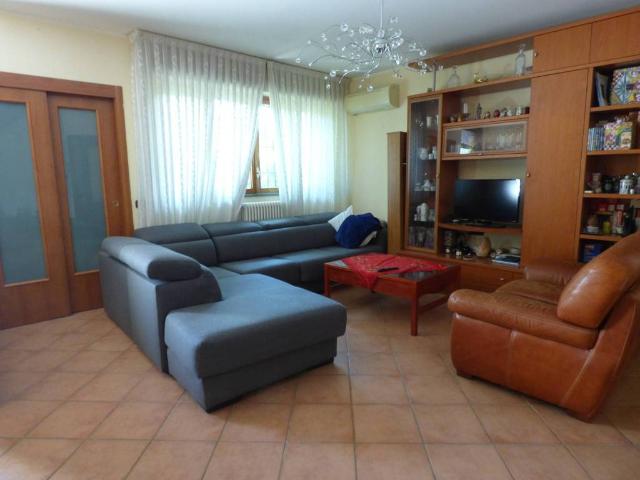 Villa Schiera in vendita a Vigevano, Lombardia