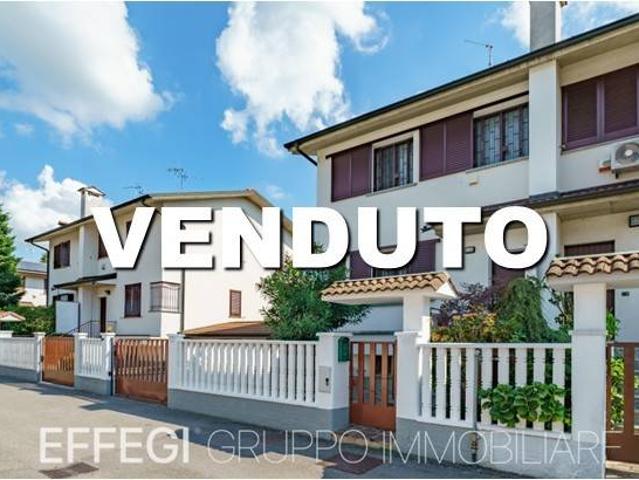 Villa Schiera in vendita a Vignate, Lombardia