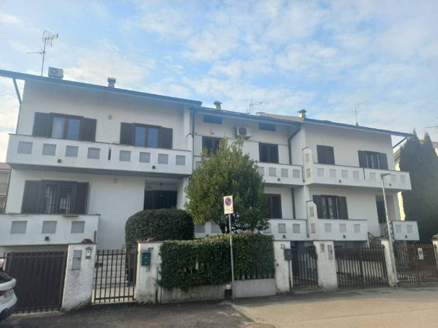 Villa Schiera in vendita a Vignate, Lombardia