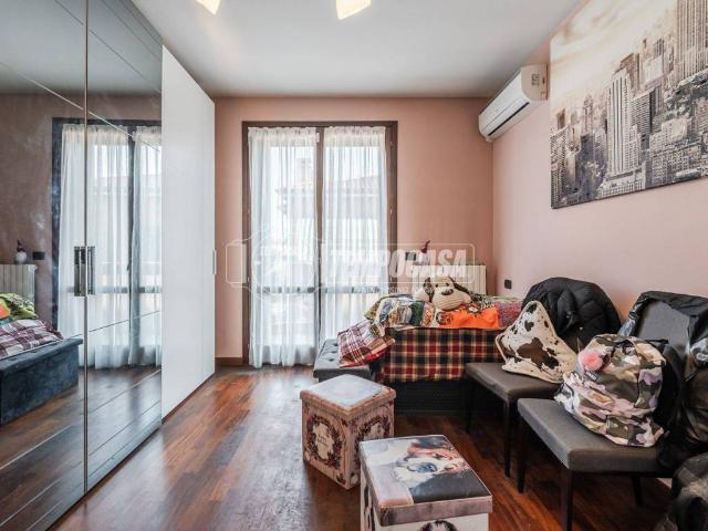 Villa Schiera in vendita a Unione di comuni Terre di Castelli, Vignola
