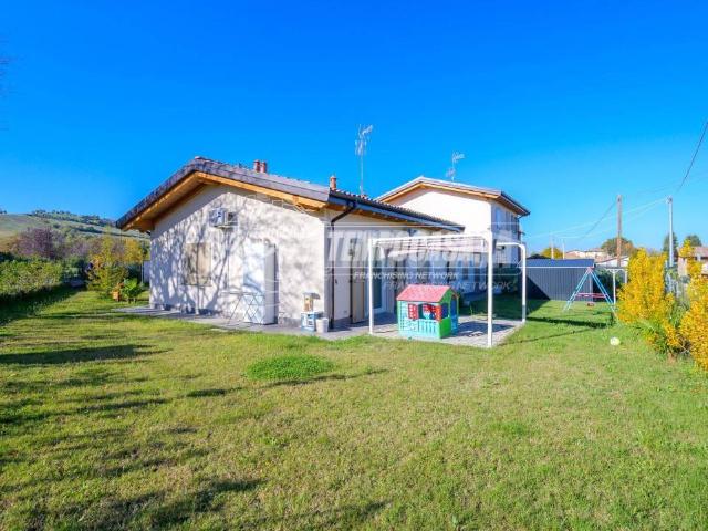 Villa Schiera in vendita a Unione di comuni Terre di Castelli, Vignola