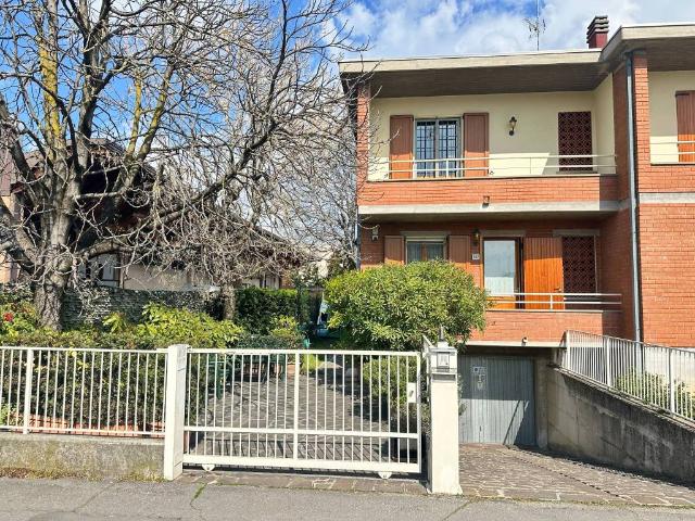 Villa Schiera in vendita a Unione di comuni Terre di Castelli, Vignola