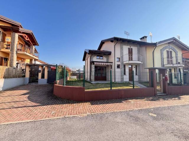 Villa Schiera in vendita a Piemonte, Cuneo