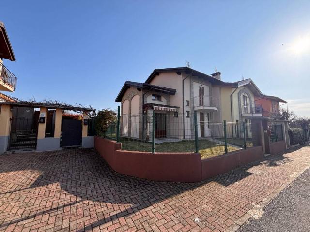 Villa Schiera in vendita a Piemonte, Cuneo