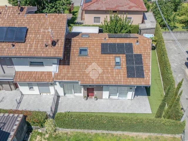 Villa Schiera in vendita a Villa Di Serio, Lombardia