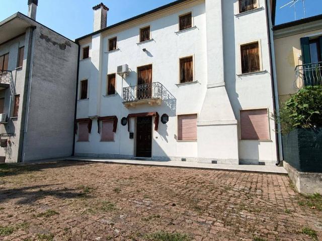 Villa Schiera in vendita a Villadose, Rovigo