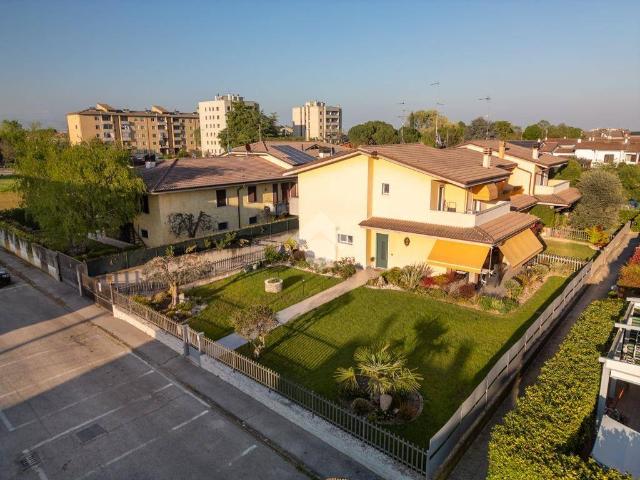 Villa Schiera in vendita a Dossetto, Villafranca Di Verona