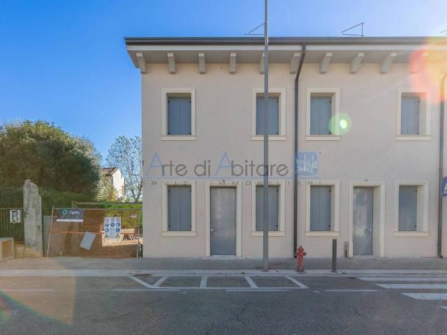 Villa Schiera in vendita a Villafranca Di Verona, Veneto