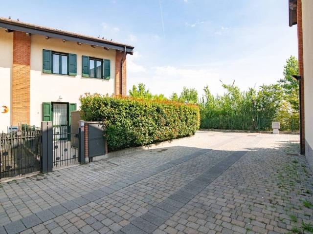 Villa Schiera in vendita a Villanova Sillaro, Lombardia