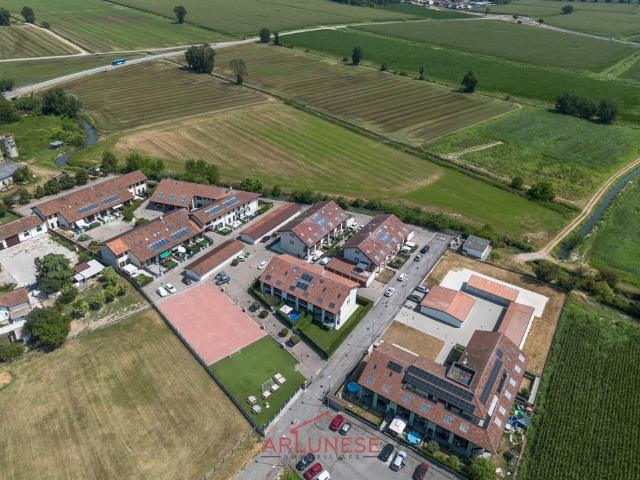 Villa Schiera in vendita a Villanova Sillaro, Lombardia