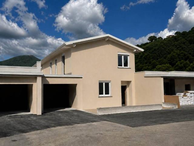 Villa Schiera in vendita a Comunità montana della Valle Sabbia, Villanuova Sul Clisi