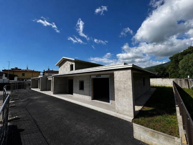 Villa Schiera in vendita a Comunità montana della Valle Sabbia, Villanuova Sul Clisi