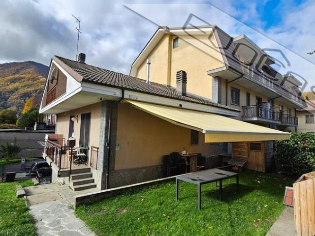 Villa Schiera in vendita a Saretto, Piemonte