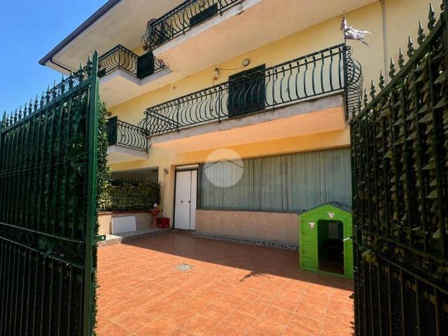 Villa Schiera in vendita a Torretta-Scalzapecora (Villaricca Due), Villaricca